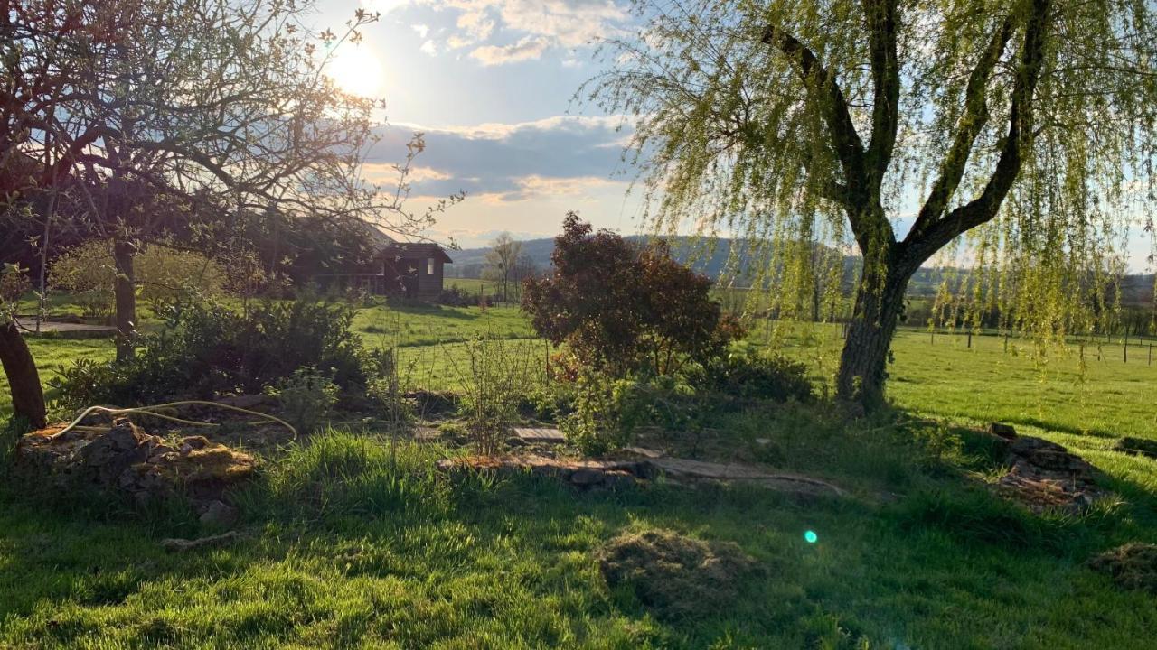 Chambre D'Hotes Dans Les Champs Jeux-Les-Bard Eksteriør bilde