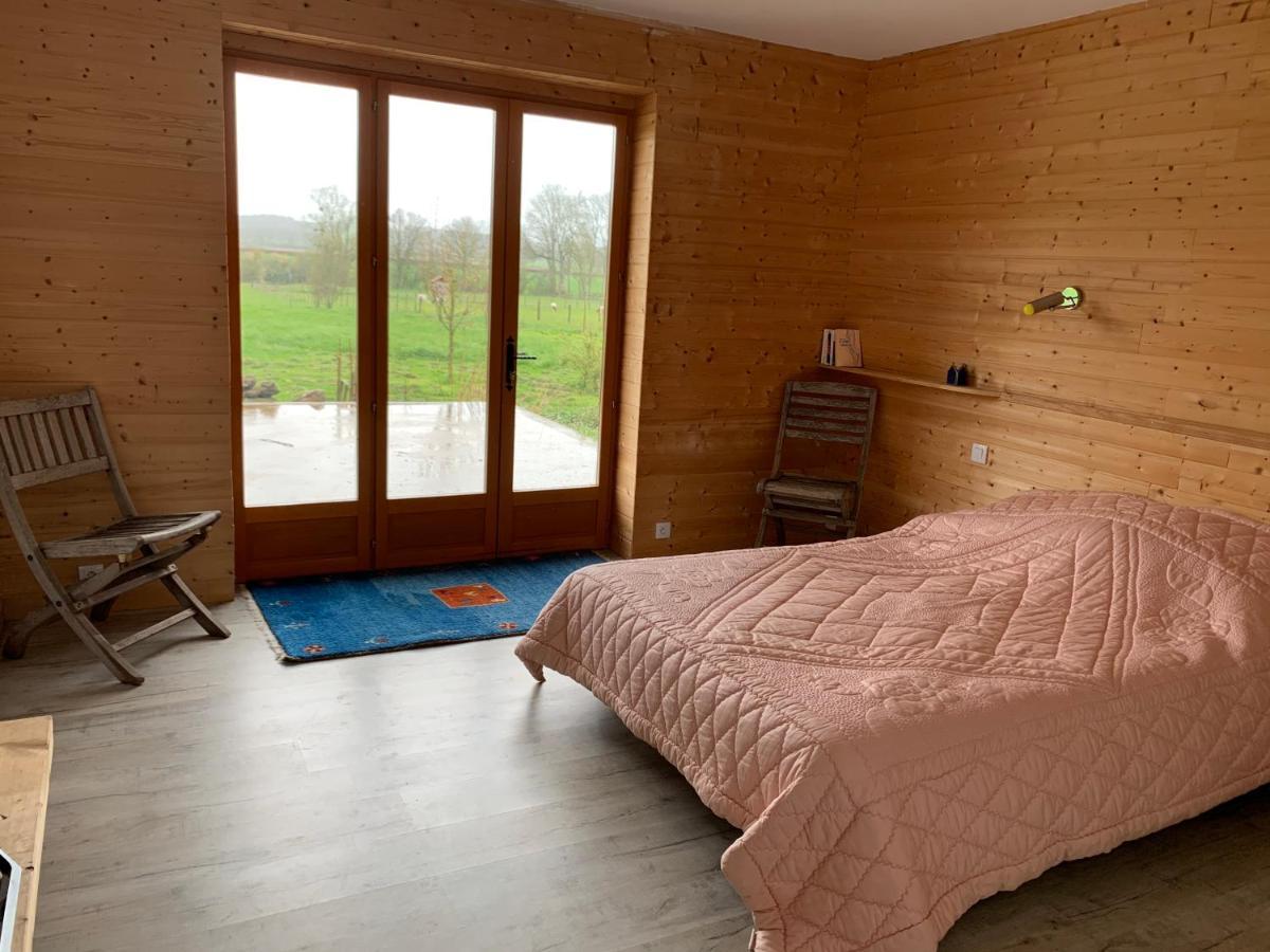 Chambre D'Hotes Dans Les Champs Jeux-Les-Bard Eksteriør bilde