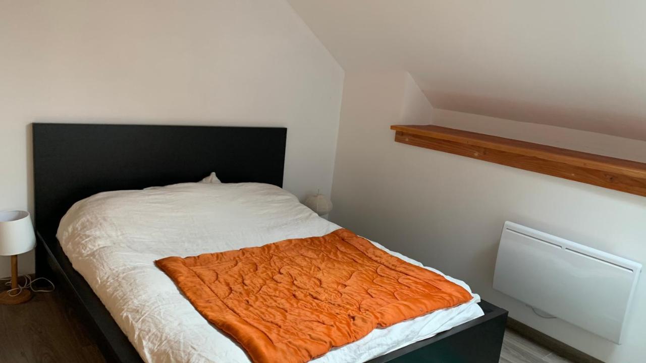 Chambre D'Hotes Dans Les Champs Jeux-Les-Bard Eksteriør bilde