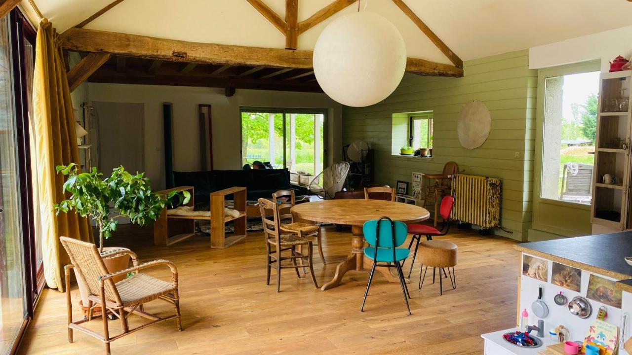 Chambre D'Hotes Dans Les Champs Jeux-Les-Bard Eksteriør bilde